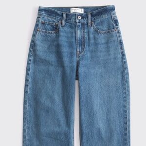 High Rise Loose Jean Abercrombie - NWT - size 29